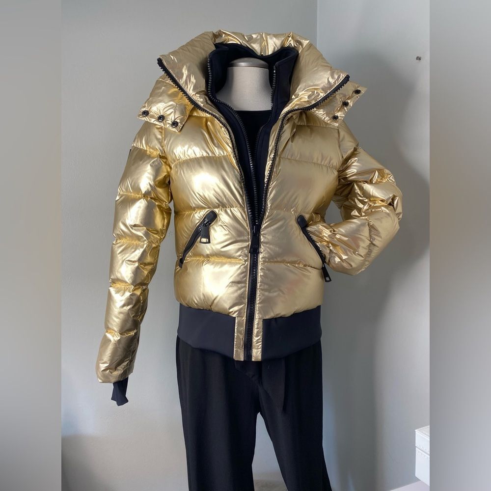 SAM New York Womans Bungalow Down Puffer Jacket Coat Size M Gold Hooded NWT